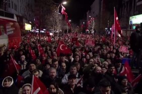 CHP’nin Bolu mitingi… Özgür Özel: “Sayın Erdoğan’ı Oval Ofis merkezli değil Ankara merkezli siyaset yapmaya davet ediyorum”